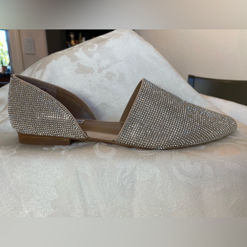 Steve Madden Rhinestone flats.  Size 8M Perfect condition Never Worn w/Box - Picture 6 of 13